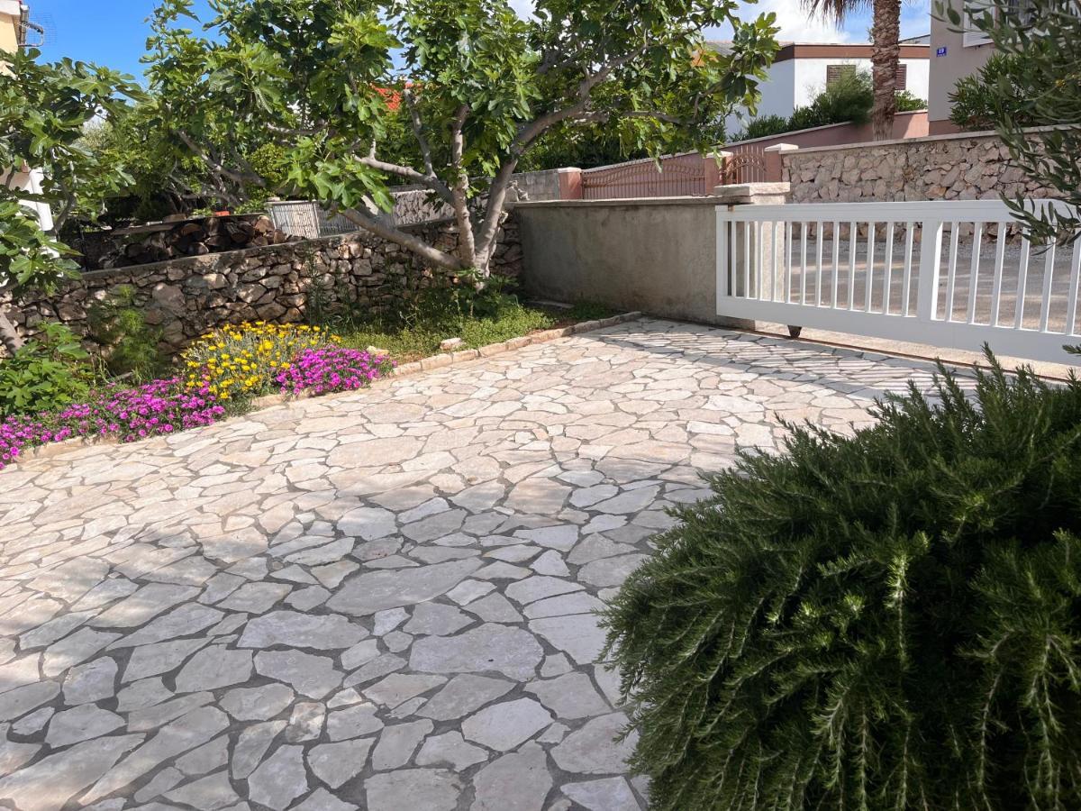 Apartments Jasna Ražanac Екстериор снимка